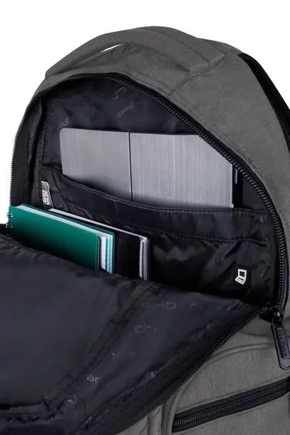 plecak-2-komorowy-coolpack-break-snow-grey-bohater-brak