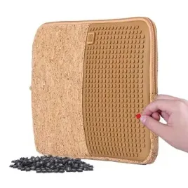 neoprenowy-futeral-na-tablet-z-bezowym-panelem