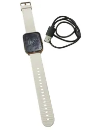 smartwatch-motorola-moto-watch-70-bialy