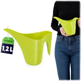 konewka-domowa-ogrodowa-do-podlewania-kwiatow-roslin-mala-plastikowa-12l