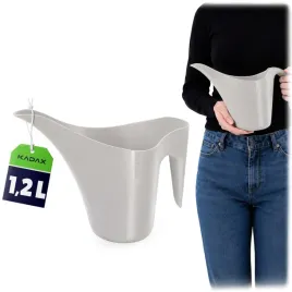 konewka-domowa-ogrodowa-do-podlewania-kwiatow-roslin-mala-plastikowa-12l