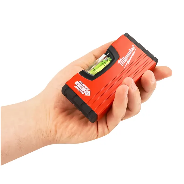 poziomica-mini-10-cm-milwaukee-magnetyczna-kompaktowa-precyzyjna-box-stan-nowy-marka-milwaukee