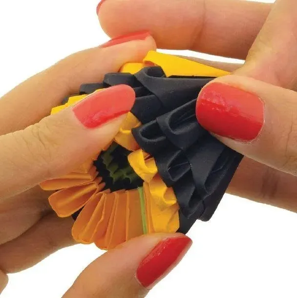 origami-3d-slimak-alex-alexander-material-papier