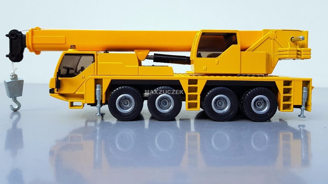 Siku 2110 - Mobile Crane