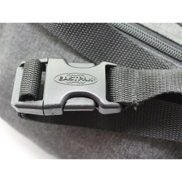springer-black-denim-kod-producenta-ek07477h-marka-eastpak