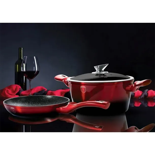 burgundy-metallic-marka-berlinger-haus