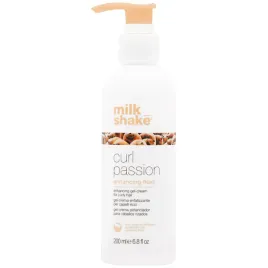 podkreslenie-skretu-i-miekkosc-wlosow-z-milk-shake-curl-passion-200-ml