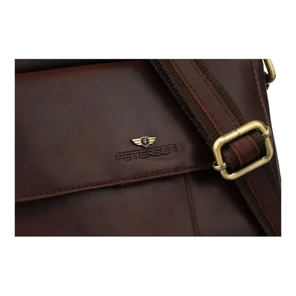 crossbody-marka-peterson