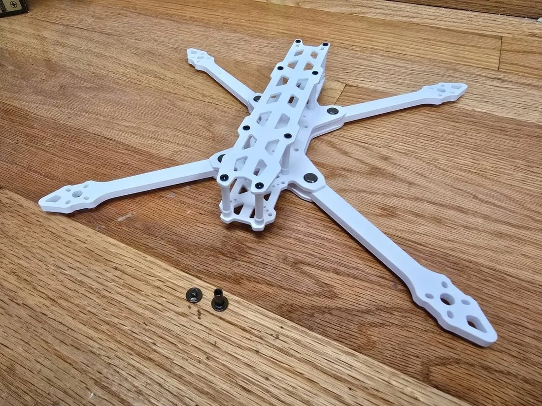 lx7-rama-fpv-drona-model-3d-do-prototypow-biala