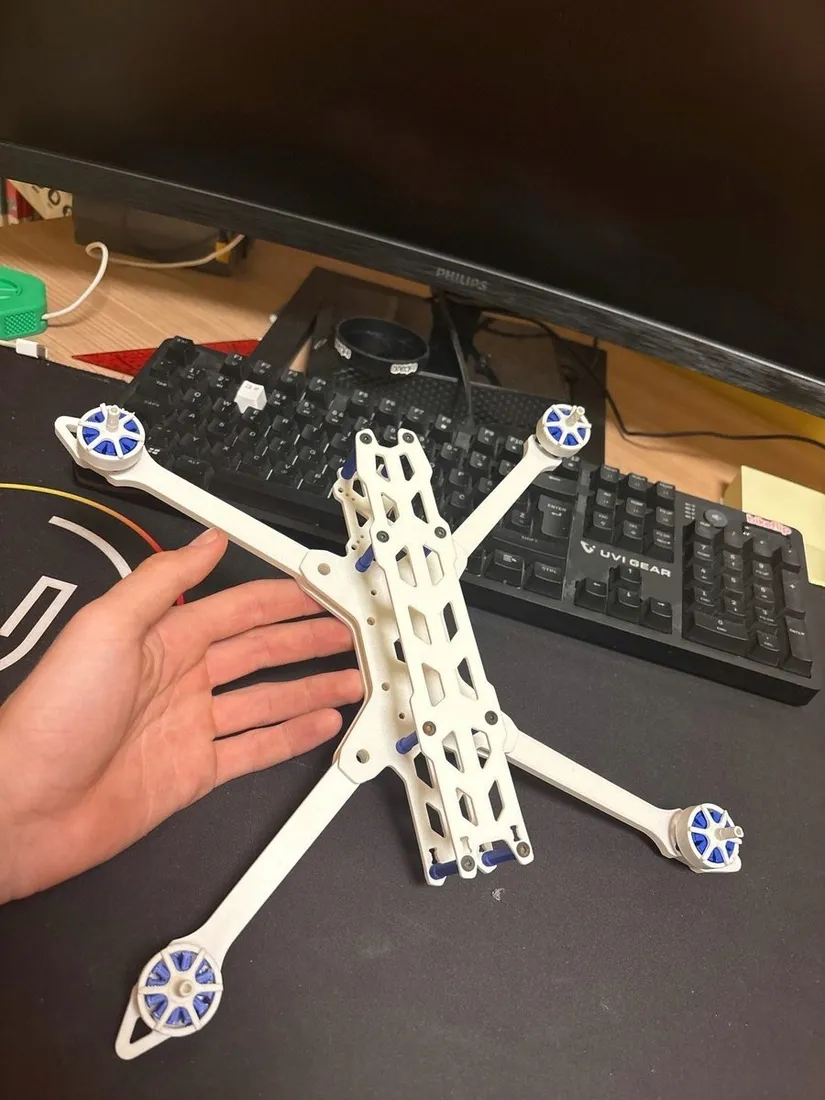 lx7-rama-fpv-drona-model-3d-do-prototypow-biala