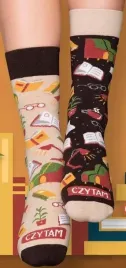 skarpety-dlugie-czytam-nie-przeszkadzac-35-38-nadwyraz-com