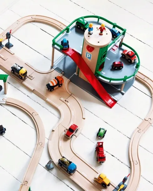 brio-parking-ravensburger-material-drewno