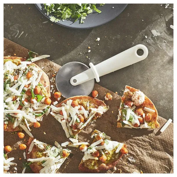 noz-do-pizzy-ikea-7-cm-przeznaczenie-do-pizzy