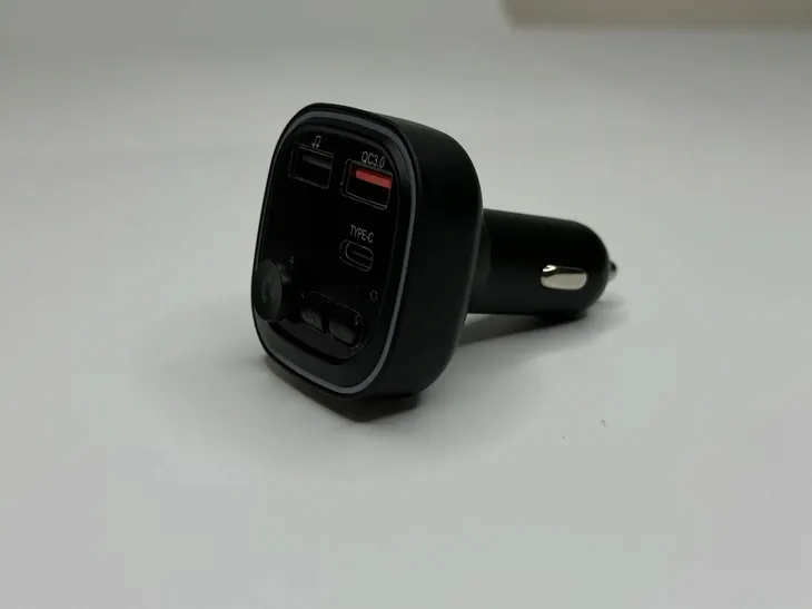 transmiter-samochodowy-qualcomm-3-0-adapter-bluetooth-stan-nowy