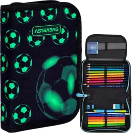 astrabag-piornik-szkolny-jednokomorowy-wyposazenie-kredki-pisaki-football