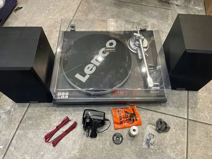 gramofon-lenco-ls-500bk-czarny-stan-powystawowy