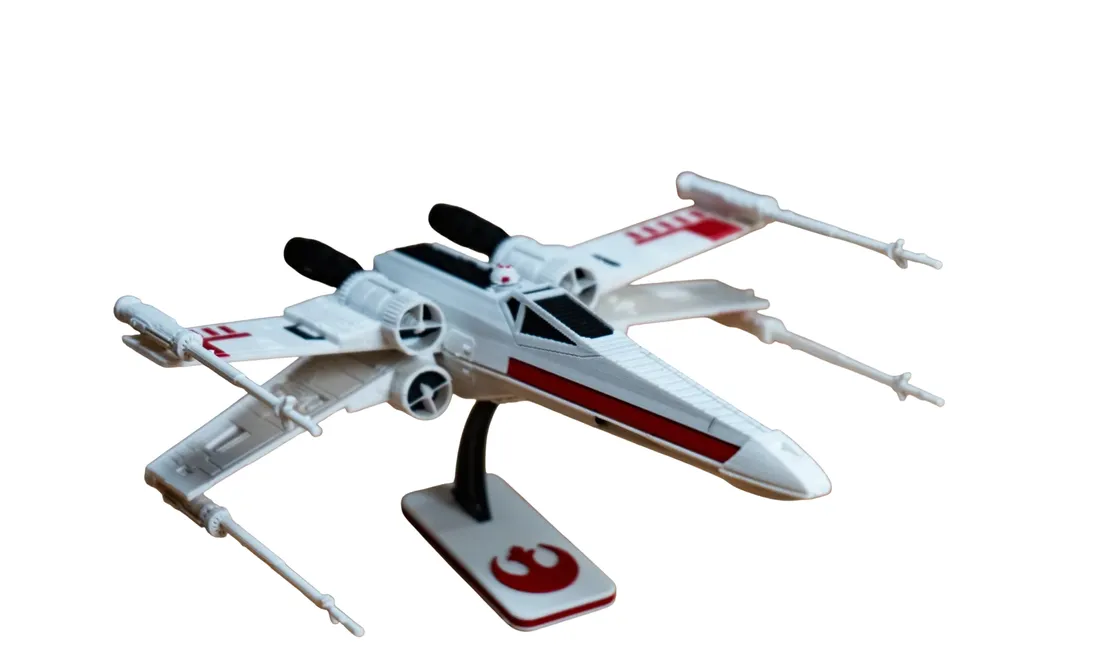 model-kolekcjonerski-x-wing-kit-card-stan-nowy