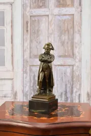 napoleon-bonaparte-wodz-figura-z-brazu-rzezba