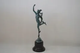 merkury-hermes-figura-z-brazu-rzezba-patron-biznes
