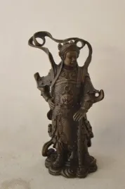samuraj-figura-z-brazu-japonia-rzezba-figurka