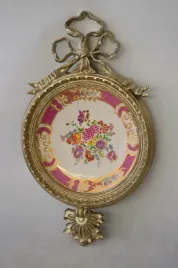 obraz-w-ramie-na-porcelanie-medalion-srebrny-92cm