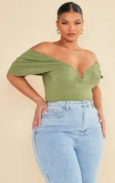 zielone-oliwkowe-body-prettylittlething-52