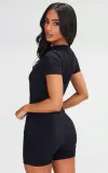 czarna-bluzka-modelujaca-prettylittlething-s-linia-regular