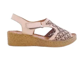skorzane-sandaly-damskie-na-koturnie-bezowe-comfortabel-710226-08-r-39