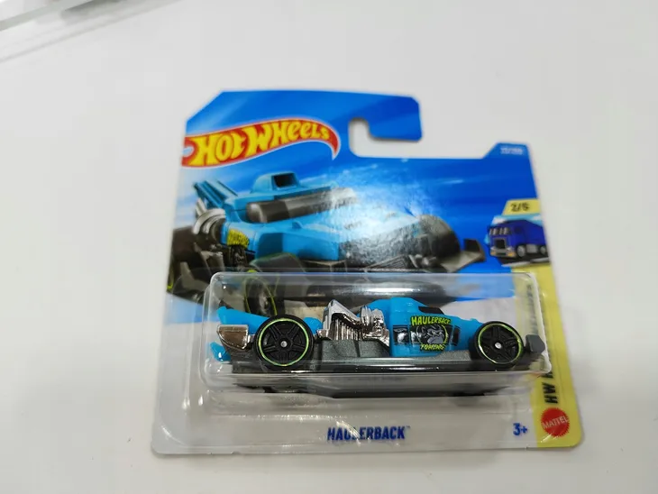 hot-wheels-haulerback-2-5-33-250
