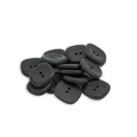 guzik-20x20mm-dwie-dziurki-10szt-czarny