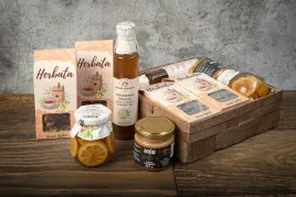 kosz-prezentowy-zestaw-na-prezent-herbaty-owocowe
