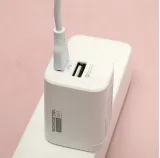 ladowarka-sieciowa-30w-kabel-typ-c-usb-pd-kolor-bialy