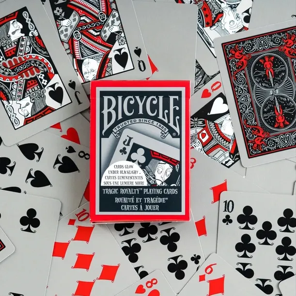 karty-tragic-royality-bicycle-stan-nowy