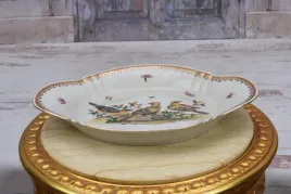 porcelanowa-patera-z-malunkiem-ptakow-recznie-malowana-prezent-sygn