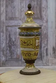 porcelanowa-amfora-puchar-piekna-amfora-z-motywem-ryby