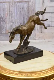 p-j-mene-skaczacy-dziki-kon-konik-figura-rzezba-z-brazu