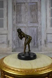 akt-kobiety-figurka-modelki-w-szpilkach-figura-rzezba-z-brazu
