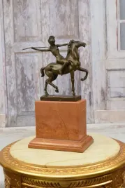 aldo-vitaleh-amazonski-wojownik-na-koniu-z-wlocznia-rzezba-figura-z-brazu