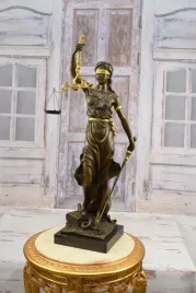 75cm-temida-figura-z-brazu-zloconego-prezent-grawer-gratis-adwokat-sedzia
