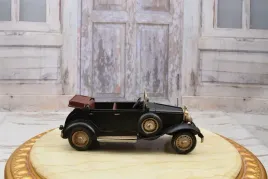 metalowy-model-samochod-czarny-cabrio-vintage-auto-zabytkowy-samochod