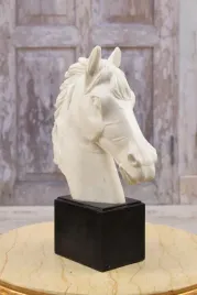 popiersie-konia-konski-leb-kon-marmurowa-figura-marmur