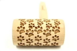 waleczek-do-ciasta-z-psami-psie-lapki-lapa-odciski-lapy-dekoracyjny-24-cm