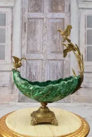 porcelanowa-szmaragdowa-patera-labedz-i-kaczka-figura-z-brazu-prezent
