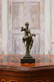 kobieta-w-sukience-z-ptakami-secesja-figura-rzezba-z-brazu-prezent