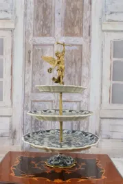 niebieski-porcelanowa-pietrowa-patera-victoria-porcelana-braz-figura