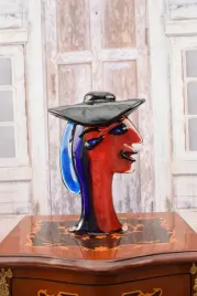 szklo-murano-style-figura-kobieta-w-kapeluszu