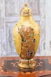 porcelanowa-amfora-wazon-gustav-klimt
