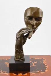 salvador-dali-mezczyzna-z-cygaro-figura-z-brazu