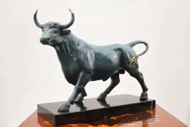 waleczny-byk-korrida-bull-patyna-figura-z-brazu