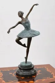tancerka-ballerina-figura-z-brazu-baletnica